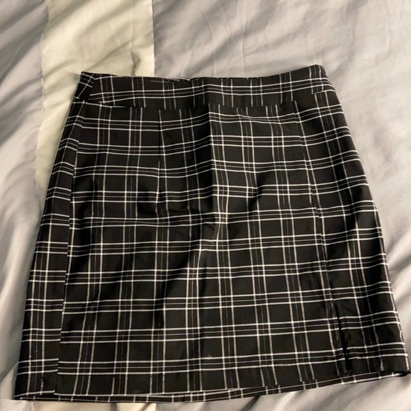 Garage mini skirt - Picture 1 of 3